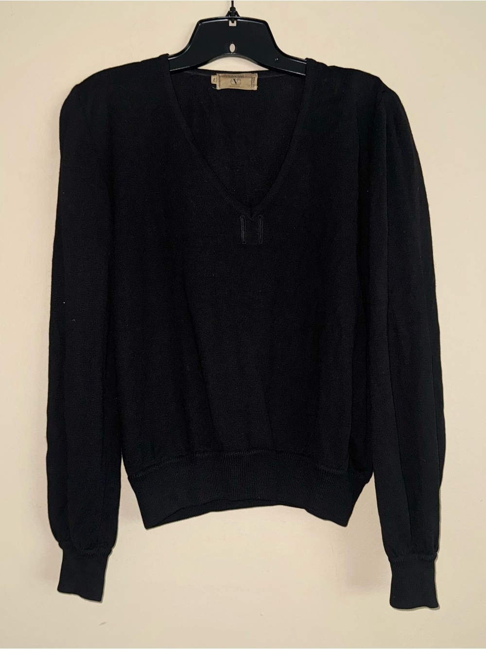 Vintage Valentino MissV Italy 100% Wool V Neck Sweater Size 42 (US 10 / M)
